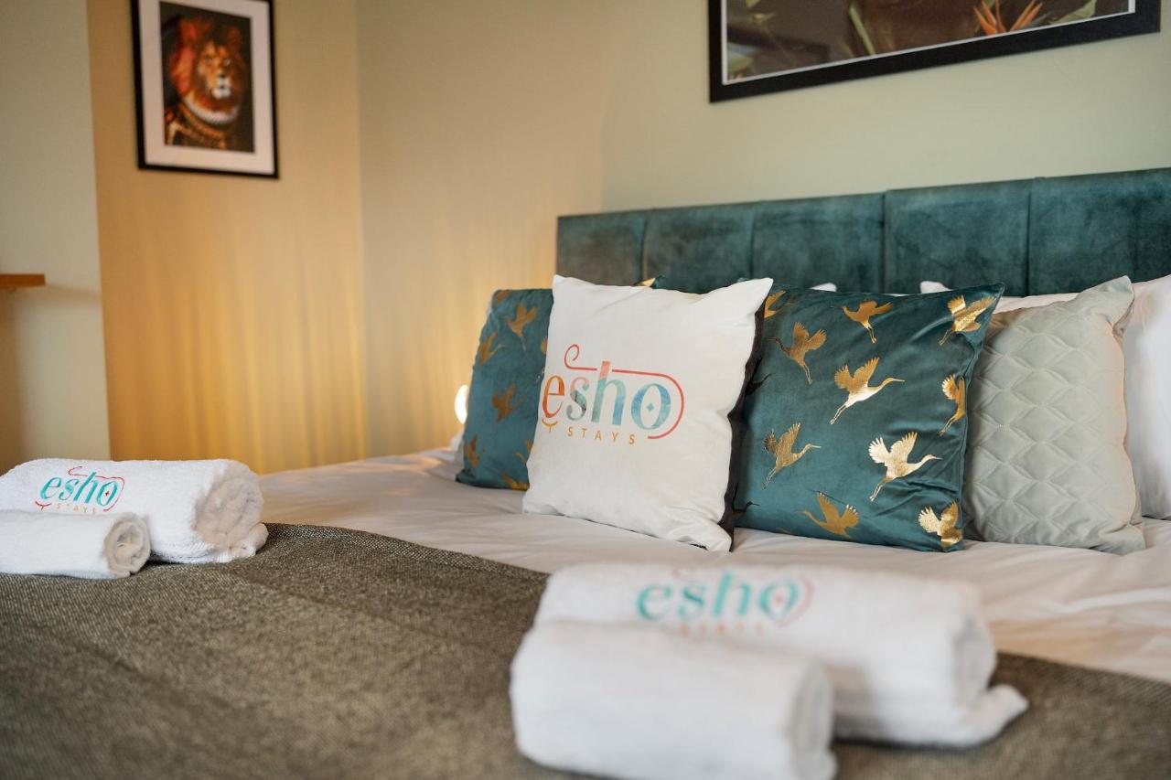 4 Bedroom Home With Garden, Game Room, Parking- Esho Stays Gloucester Eksteriør billede