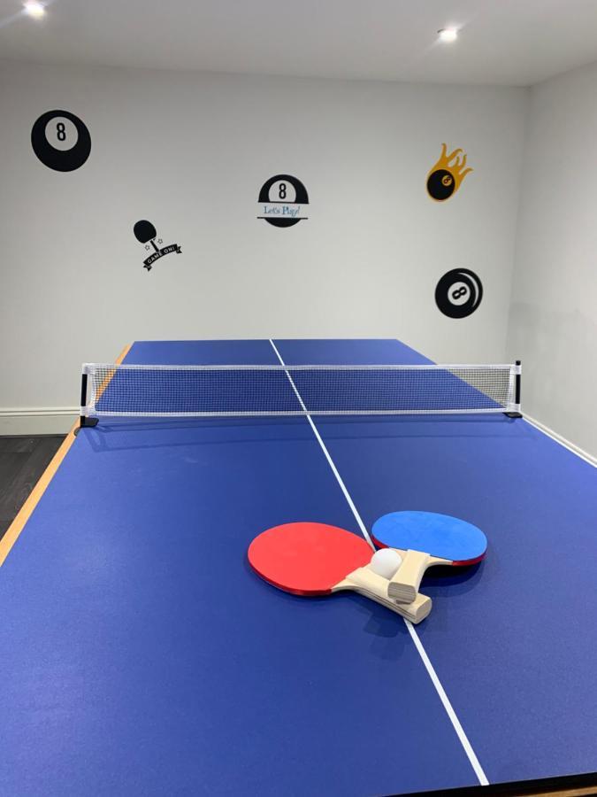 4 Bedroom Home With Garden, Game Room, Parking- Esho Stays Gloucester Eksteriør billede